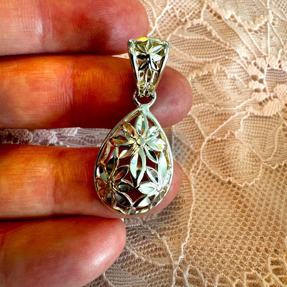 925 sterling silver pendant